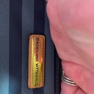 Small women’s blue striped zip wallet